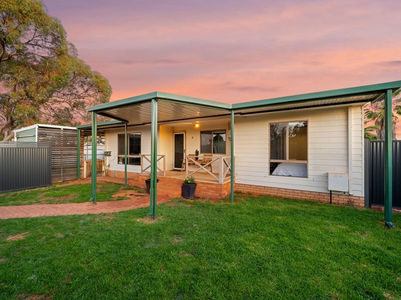 1/5 Hicks Road, Hannans WA 6430