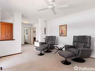 8 Springfield Court, Warnbro WA 6169