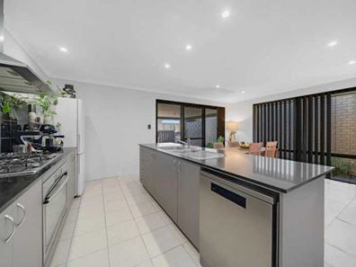 9/54 Cob Road, Brabham WA 6055
