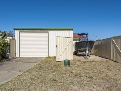 6 Dress Circle, Warnbro WA 6169