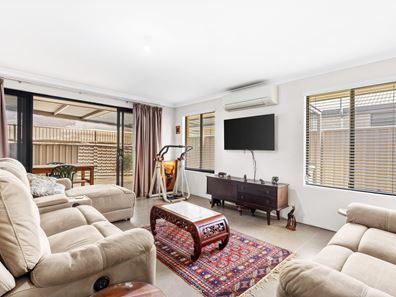 13/54 Cob Road, Brabham WA 6055