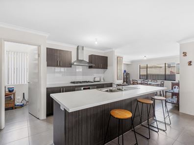 13/54 Cob Road, Brabham WA 6055