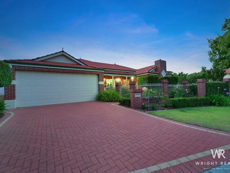 4 Montash Retreat, Woodvale WA 6026
