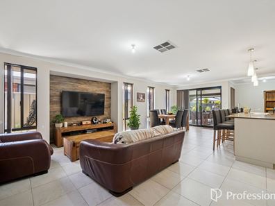 21 Malabar Street, Byford WA 6122