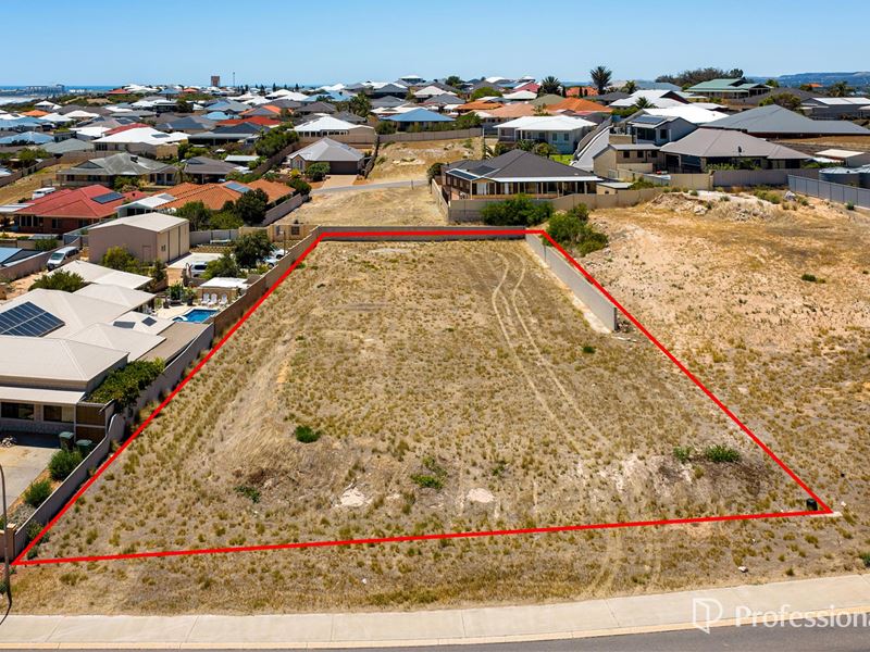 17 Eakins Crescent, Wandina