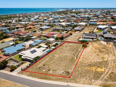 17 Eakins Crescent, Wandina WA 6530