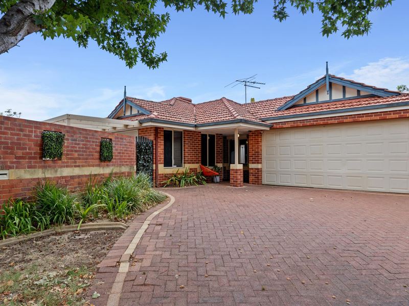 2B Waterview Drive, Woodvale WA 6026