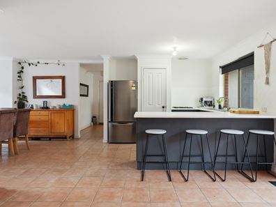 2B Waterview Drive, Woodvale WA 6026