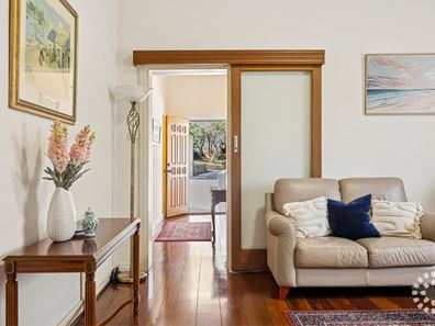 18 Finnerty Street, Fremantle WA 6160