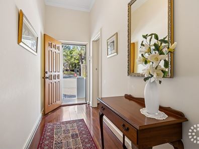 18 Finnerty Street, Fremantle WA 6160