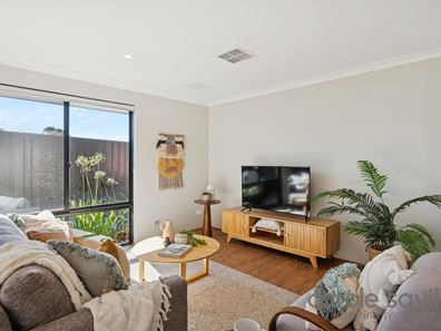14 Chasselas Road, Hocking WA 6065