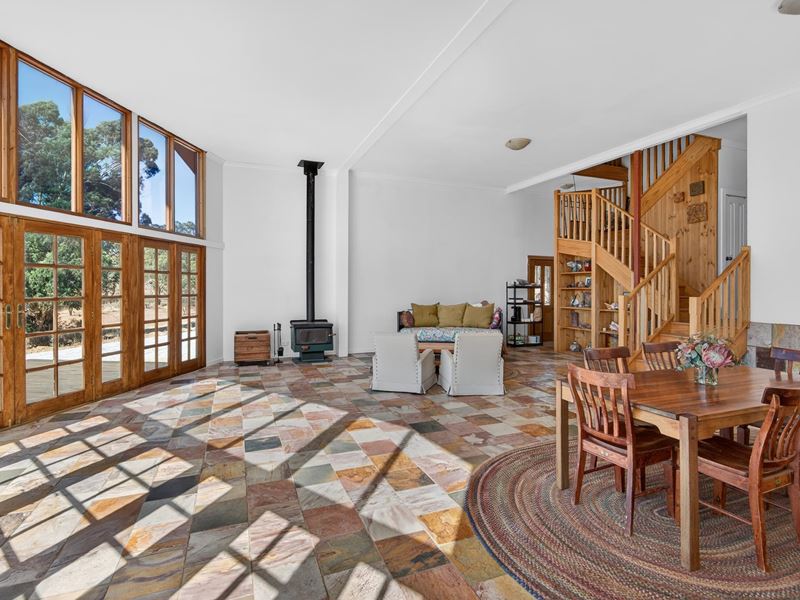 1039 Coondle West Road, West Toodyay WA 6566