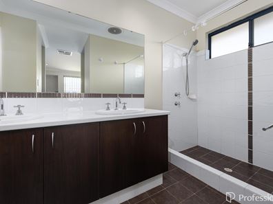 11 Spinifex Road, Baldivis WA 6171