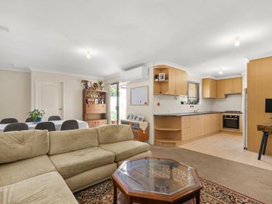 2/75 Ravenswood Drive, Westminster WA 6061