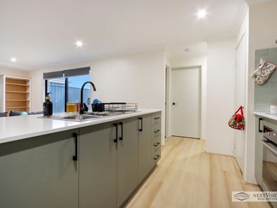 18 Munglinup Rd, Hilbert WA 6112