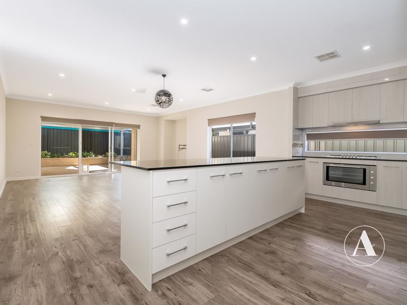 6 Luciana Way, Hilbert WA 6112