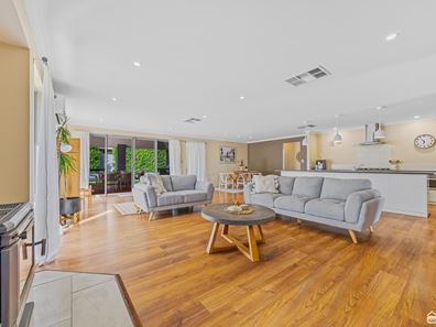 5 Lawrence Way, Byford WA 6122