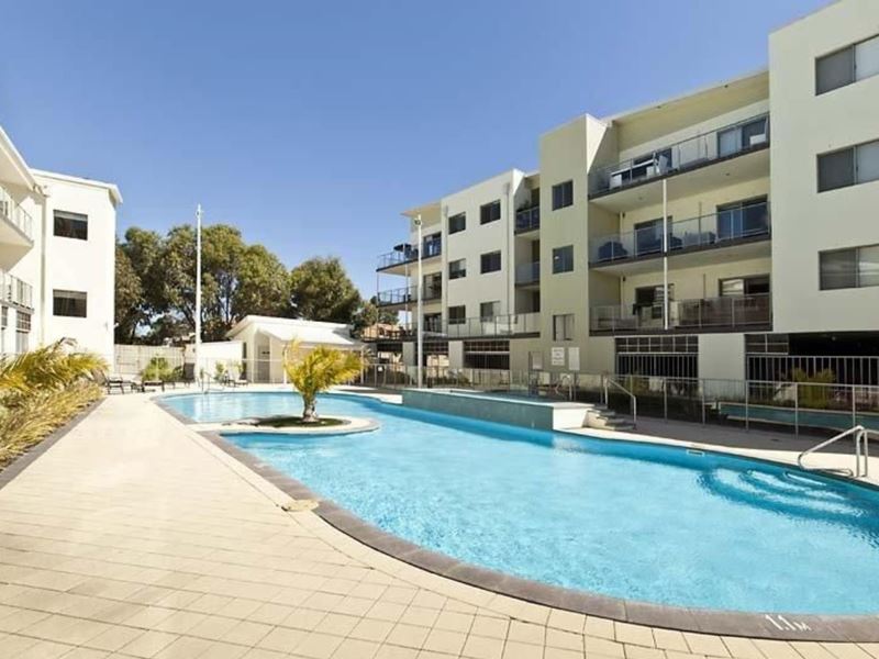 41/88 Lakeside Drive, Joondalup