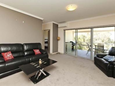 41/88 Lakeside Drive, Joondalup WA 6027