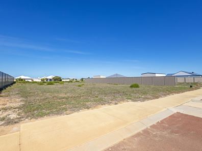 Lot 733, 24 Hamelin Avenue, Jurien Bay WA 6516