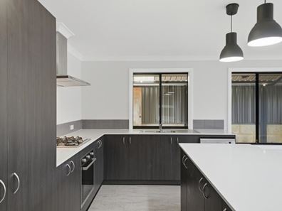 18 Genus Road, Banksia Grove WA 6031