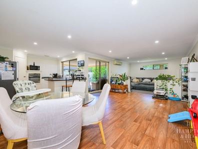6 Laurina Way, Jane Brook WA 6056