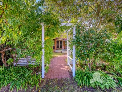 22 Kardil Street, Dalyellup WA 6230