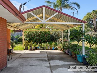 18 Corring Way, Parmelia WA 6167