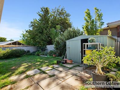 18 Corring Way, Parmelia WA 6167