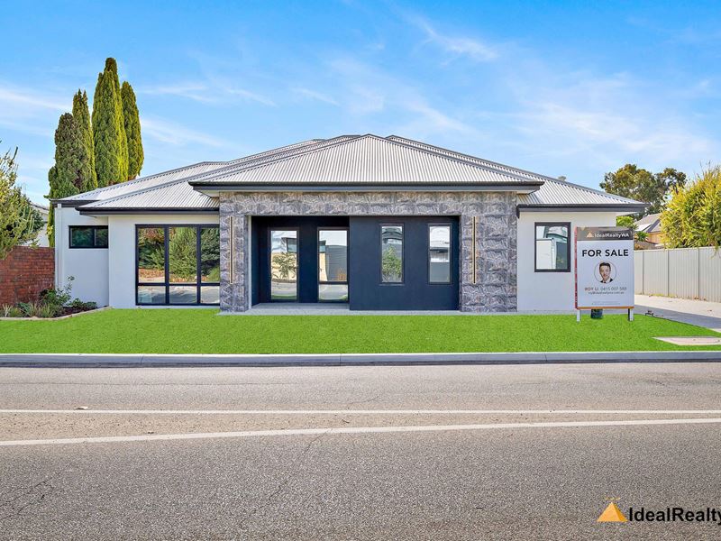 460 Riverton Drive, Riverton