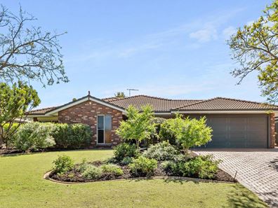 31 Regal Drive, Thornlie WA 6108