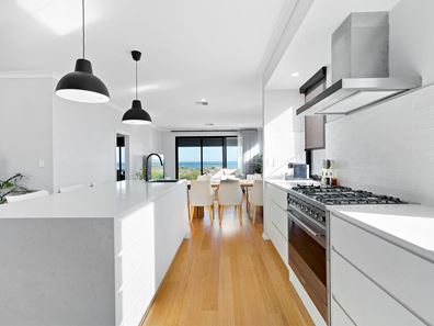 39 Abeona Parade, Madora Bay WA 6210