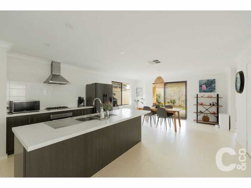 132 Sapphire Chase, Wellard WA 6170
