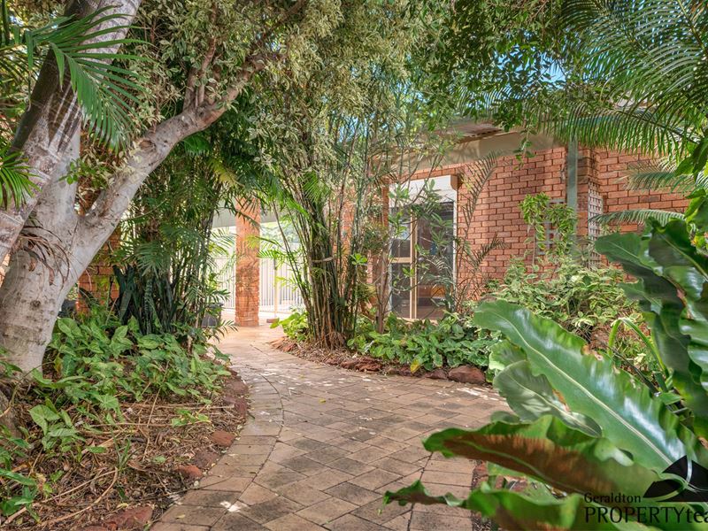 13 Gantheaume Crescent, Kalbarri WA 6536