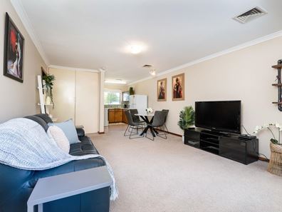2 Moorhouse Street, Willagee WA 6156