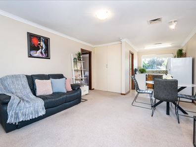 2 Moorhouse Street, Willagee WA 6156