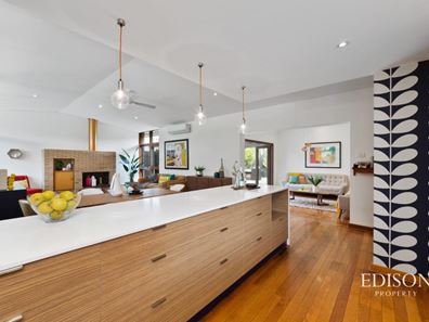 37 Dumbarton Crescent, Menora WA 6050