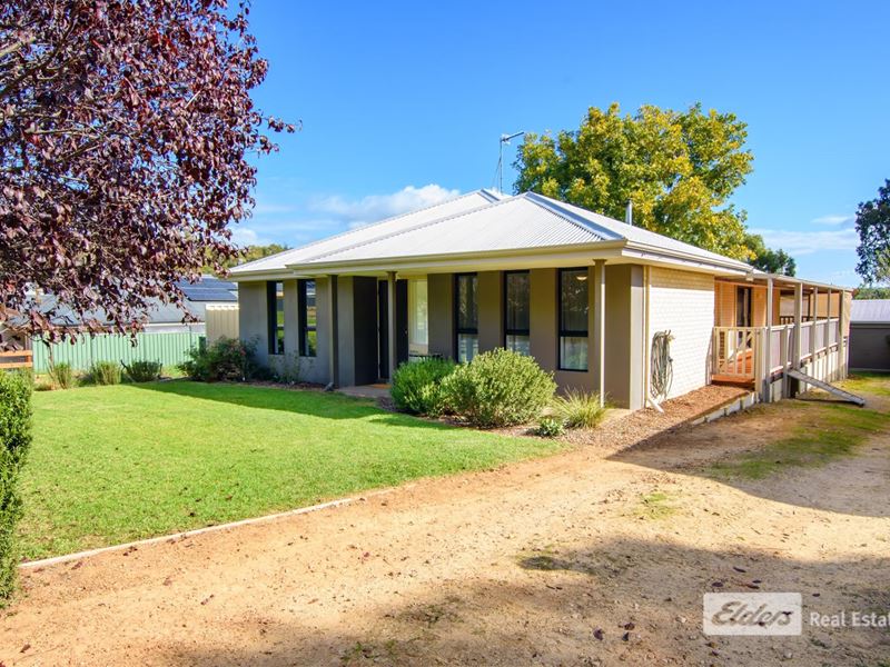 67 Victoria  Parade, Donnybrook