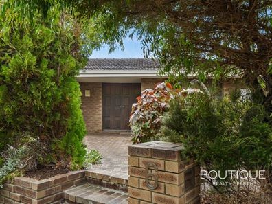 6 Byron Court, Kallaroo WA 6025
