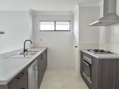 32 Tabourie Way, Anketell WA 6167