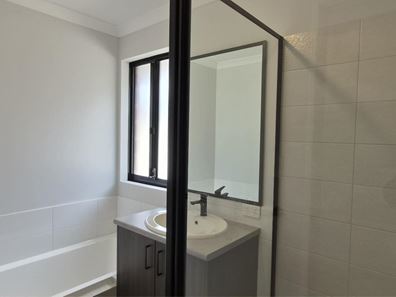 32 Tabourie Way, Anketell WA 6167