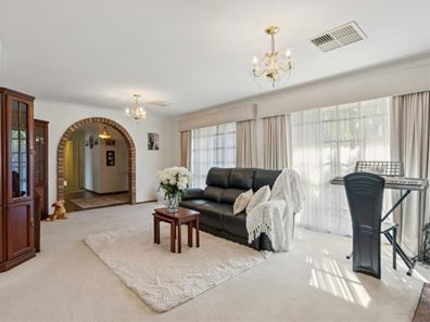 43 Bullfinch Street, Huntingdale WA 6110
