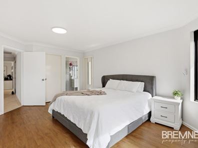 33 Champion Drive, Bertram WA 6167