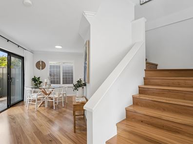 17 Sackville Terrace, Scarborough WA 6019