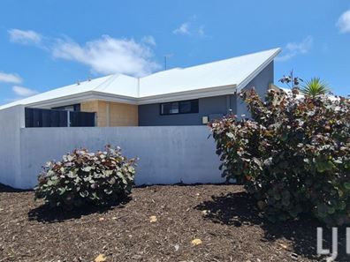 1 Teneriffe Rise, Halls Head WA 6210