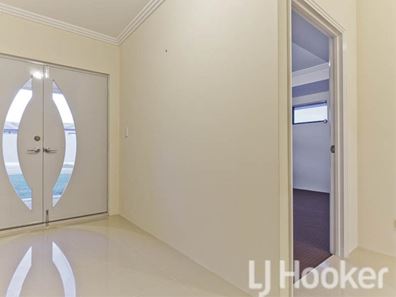 1 Teneriffe Rise, Halls Head WA 6210