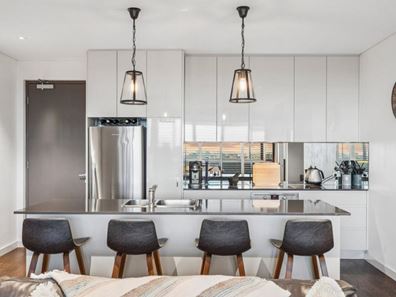 22/6 Gemstone Boulevard, Carine WA 6020