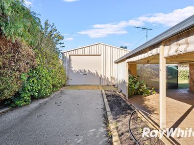 34 Floribunda Avenue, Halls Head WA 6210
