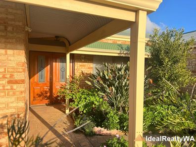 34 Firefalls Close, Huntingdale WA 6110
