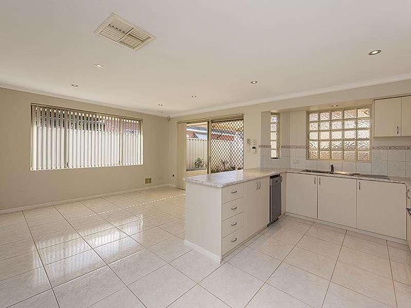 2/55 Mars Street, Carlisle WA 6101
